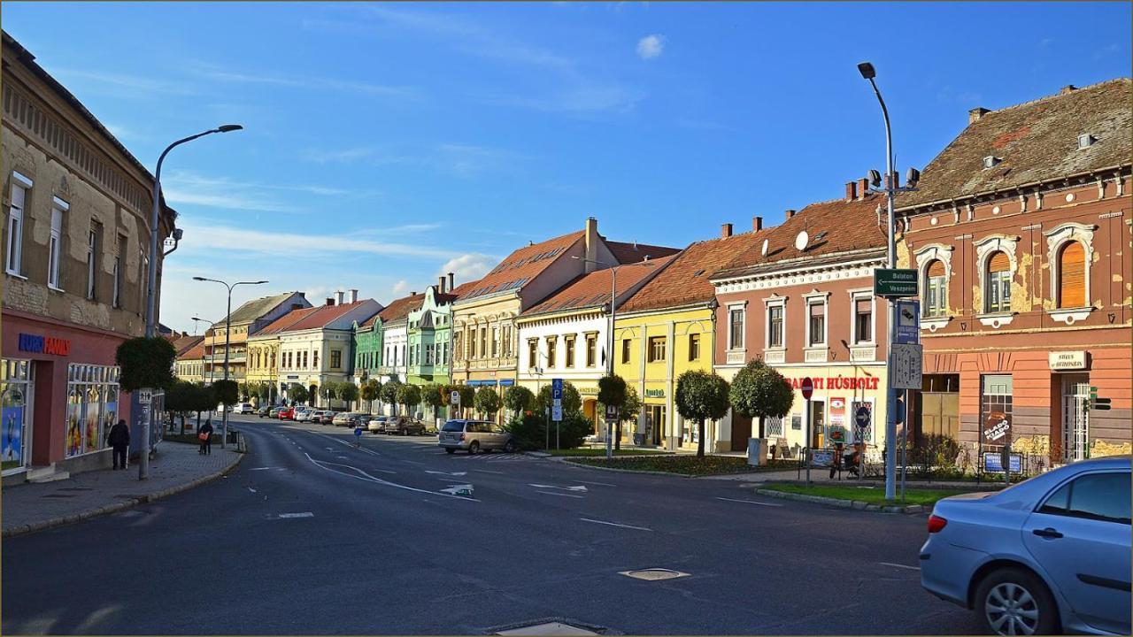 Tapolca Apartman Apartment Exterior photo